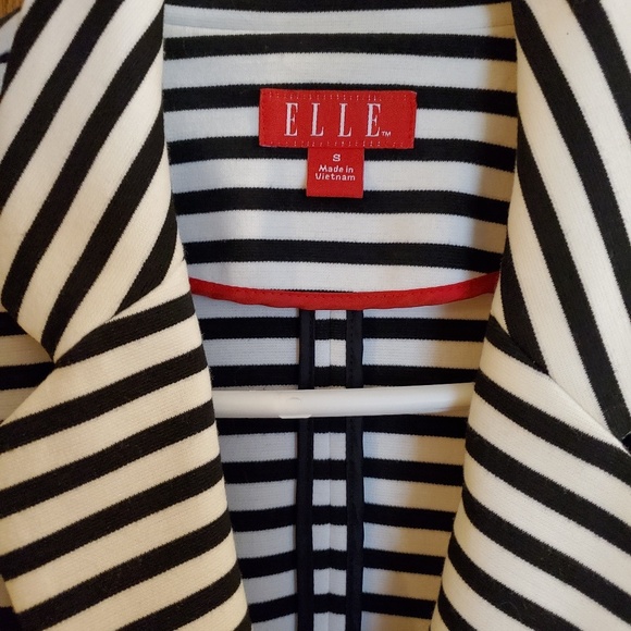 ELLE Blazer - Picture 3 of 4